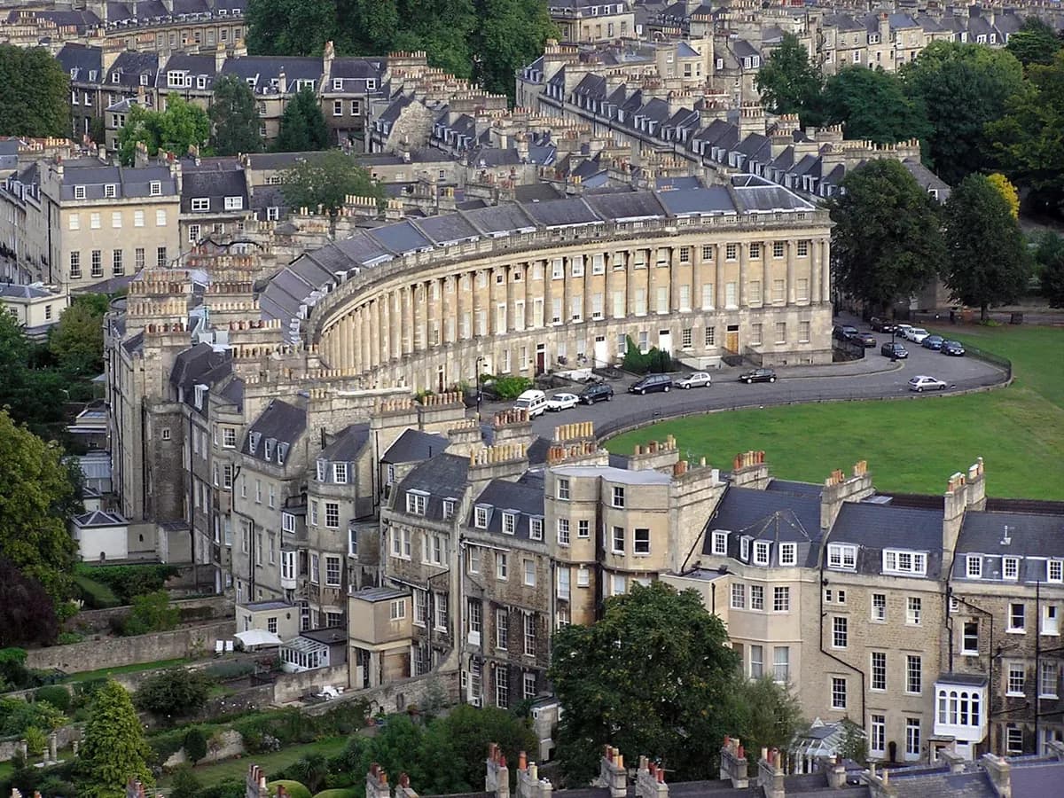 Bath: a sweeping honey-coloured Georgian crescent above a lawn, Roman baths below