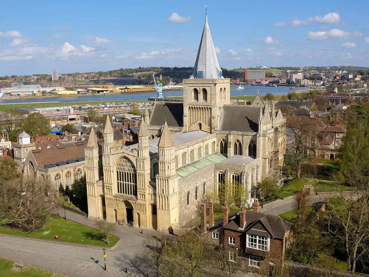 Rochester: a tall square Norman castle keep beside a cathedral on the Medway
