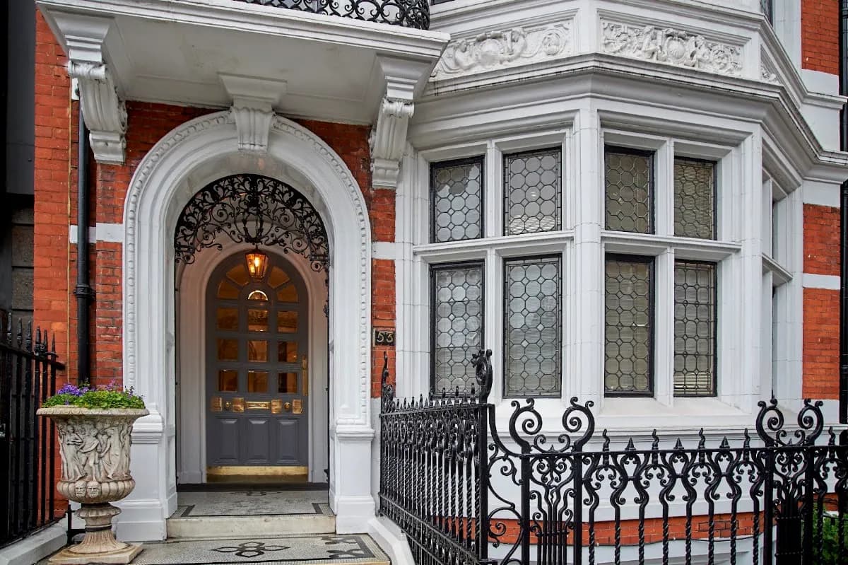 Bryer Wallace, Knightsbridge — photo from their Google listing