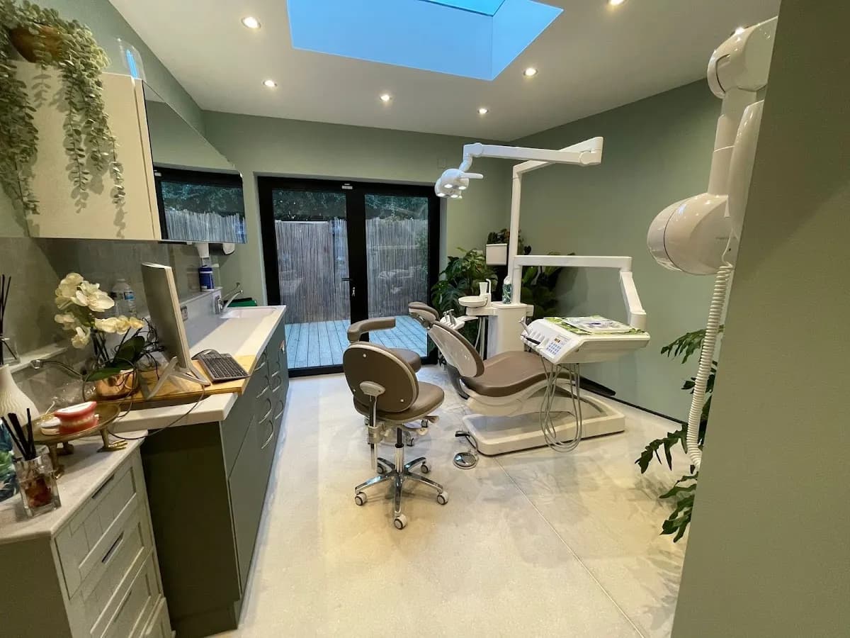 Dentozen London — photo from their Google listing
