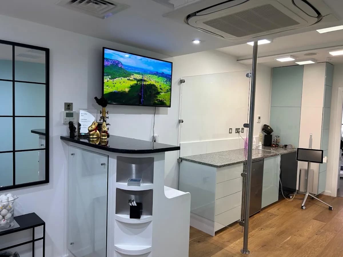 London Specialist Dentists — photo from their Google listing