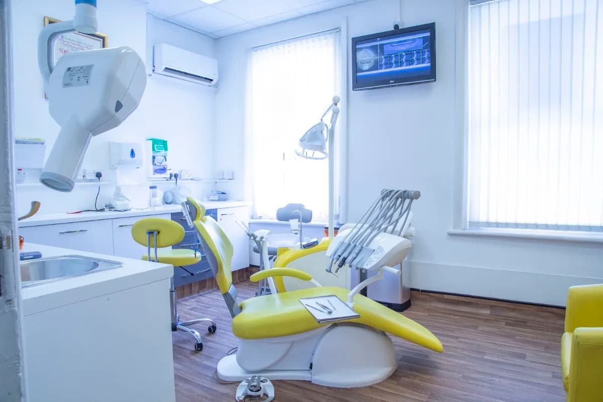 Dental Centre 100 — photo from their Google listing