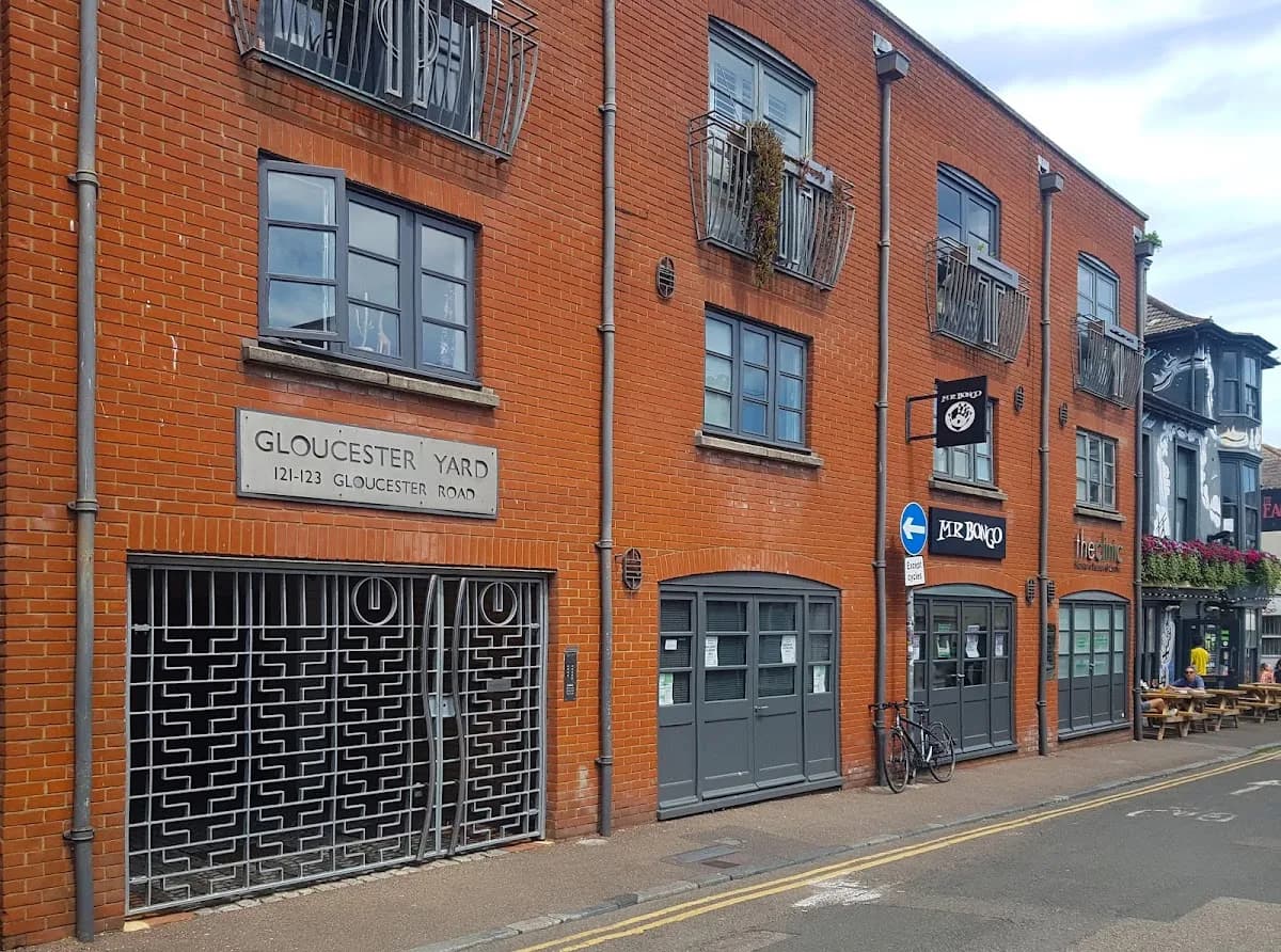 Dr Jeff Amos – The Clinic Mercury Removal Centre — photo from their Google listing
