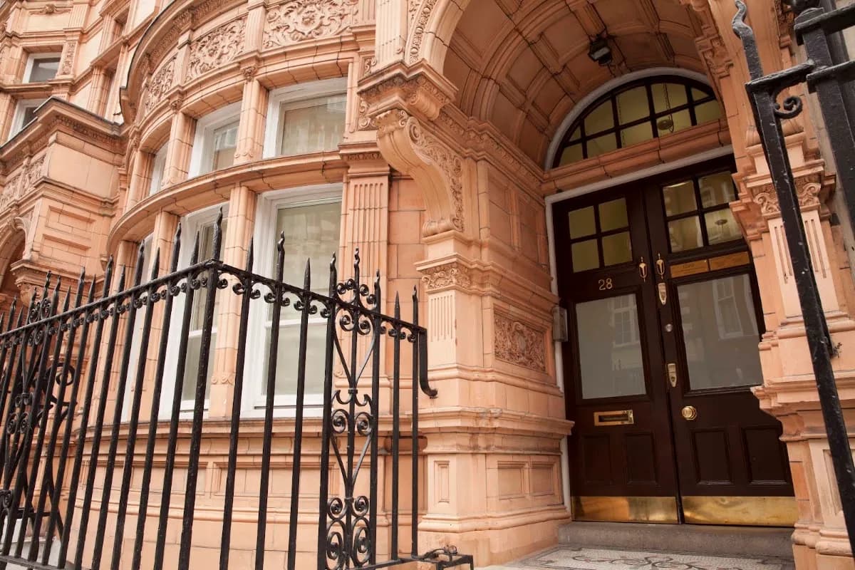 London Centre for Implant and Aesthetic Dentistry (LCIAD) by Dr Koray Feran — photo from their Google listing